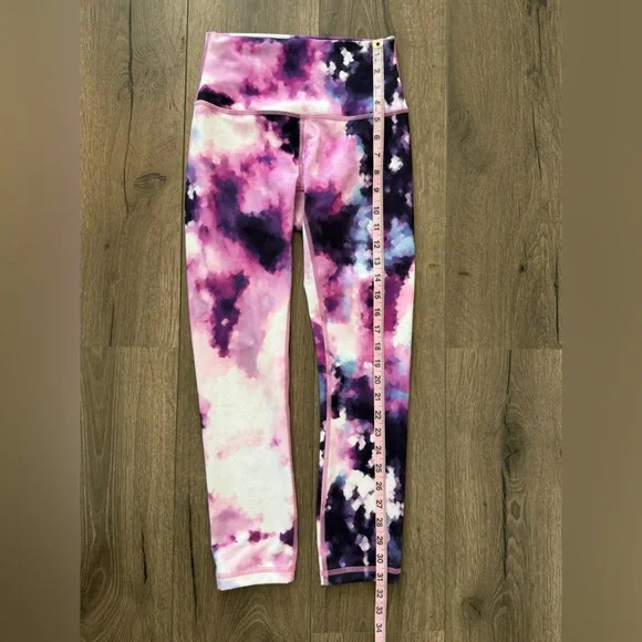 Lululemon Women’s Athletic Leggings Size 4 - Picture 4 of 10